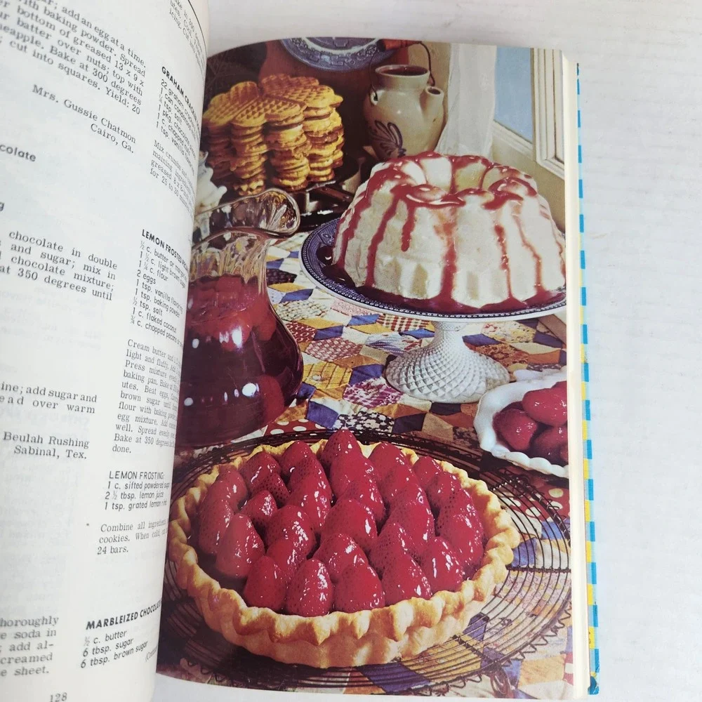 Vintage Favorite Recipes of America 4 Volume Cookbook Set with Slipcase Retro